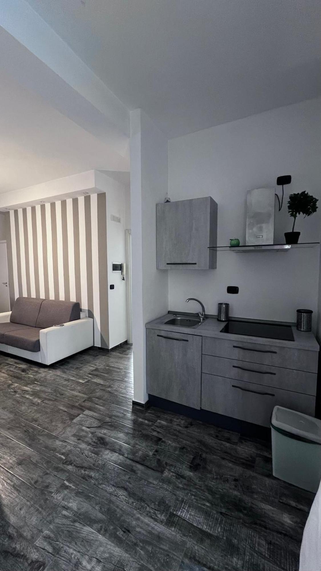 Ideal House Apartment Bari